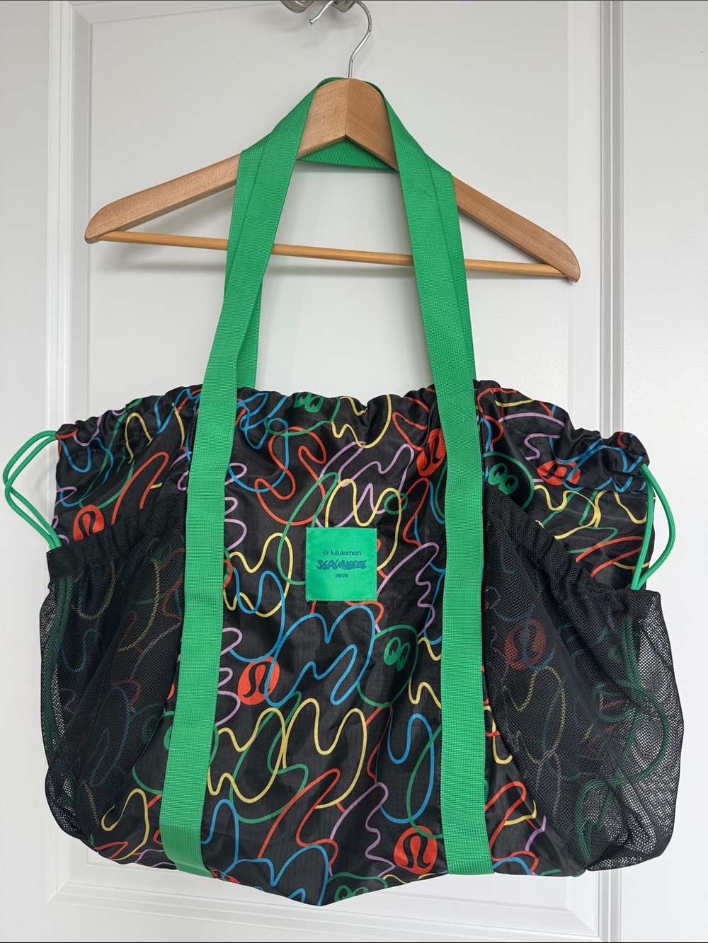 Seawheeze lululemon - Black Multicolor Drawstring Tote with Green Straps